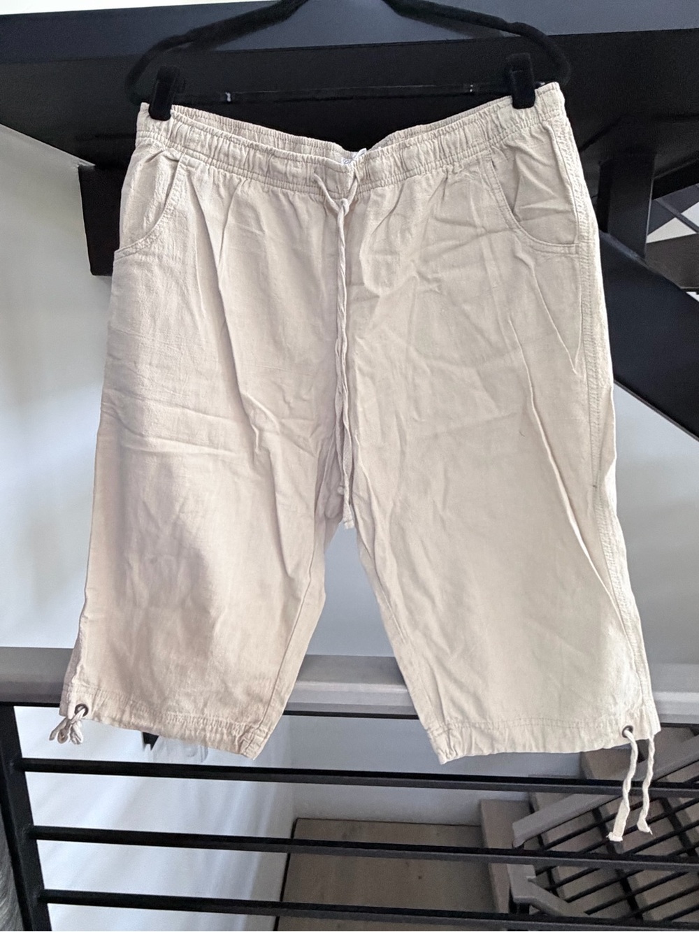 Vintage Men's Beige Casual Drawstring Shorts 100% cotton waist 35” length 25,5”